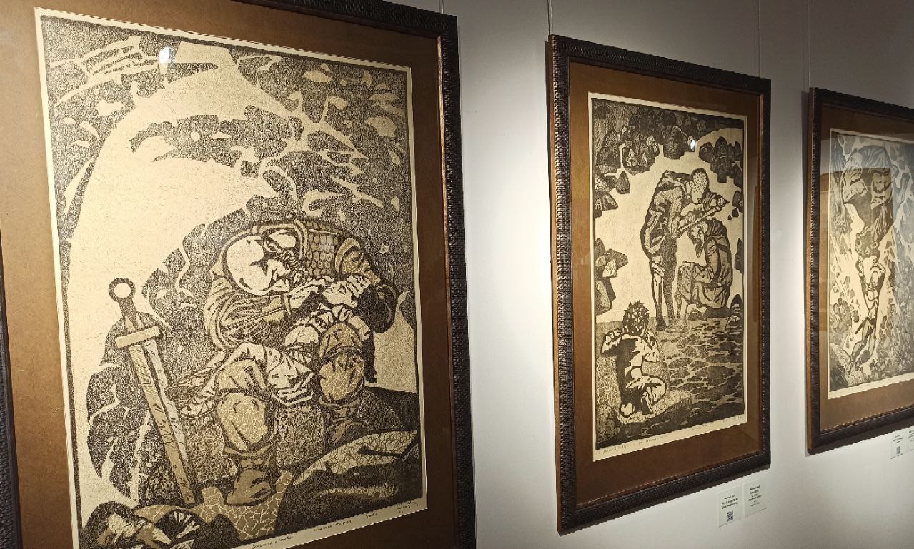 В Дагестанском музее изобразительных искусств им. П.С. Гамзатовой открылась персональная выставка члена Союза художников России Зинаиды Кулиевой (Владикавказ) под названием «Горы в портретах» В Дагестанском музее изобразительных искусств им. П.С. Гамзатовой открылась персональная выставка члена Союза художников России Зинаиды Кулиевой (Владикавказ) под названием «Горы в портретах»