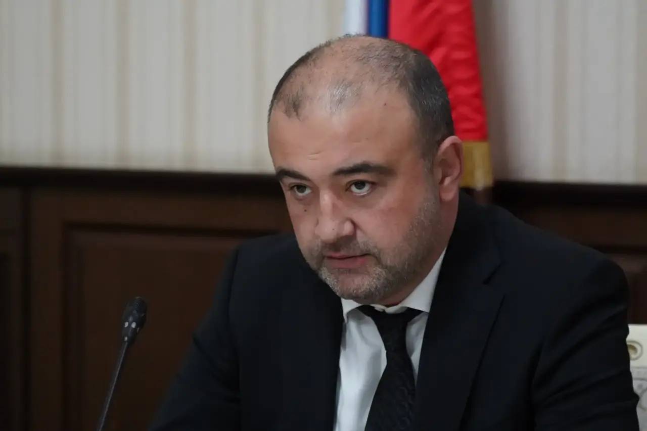 Сегодня, 16 декабря, в конференц-зале администрации Дербента состоялось заседание городской комиссии по чрезвычайным ситуациям и обеспечению пожарной безопасности под председательством главы города Ханлара Пашабекова Сегодня, 16 декабря, в конференц-зале администрации Дербента состоялось заседание городской комиссии по чрезвычайным ситуациям и обеспечению пожарной безопасности под председательством главы города Ханлара Пашабекова