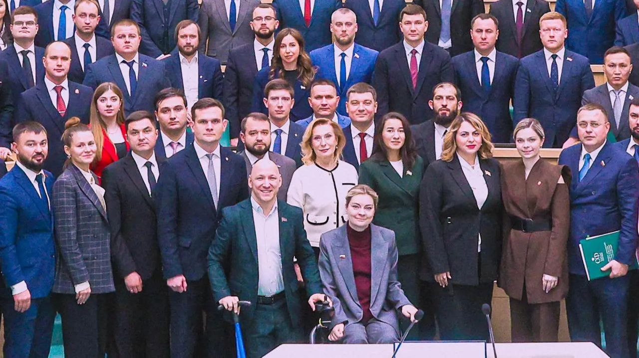 Гасан Османов принял участие в пленарном заседании палаты молодых законодателей, которое прошло в Совете Федерации