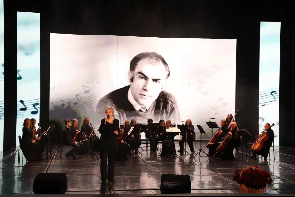 Юбилейный вечер, посвященный 90-летию выдающегося композитора, народного артиста РСФСР Ширвани Чалаева, прошел в Русском театре Юбилейный вечер, посвященный 90-летию выдающегося композитора, народного артиста РСФСР Ширвани Чалаева, прошел в Русском театре