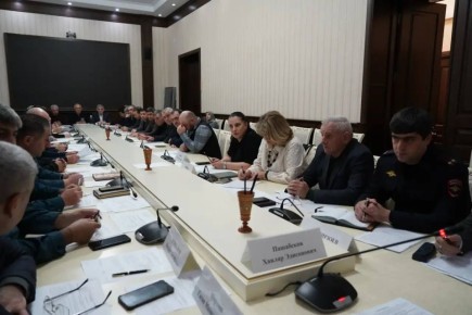 Сегодня, 16 декабря, в конференц-зале администрации Дербента состоялось заседание городской комиссии по чрезвычайным ситуациям и обеспечению пожарной безопасности под председательством главы города Ханлара Пашабекова