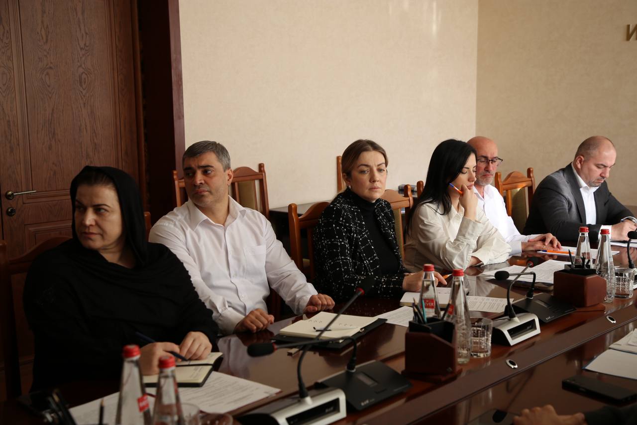 В Минэкономразвития Дагестана обсудили реализацию госпрограммы развития СКФО В Минэкономразвития Дагестана обсудили реализацию госпрограммы развития СКФО