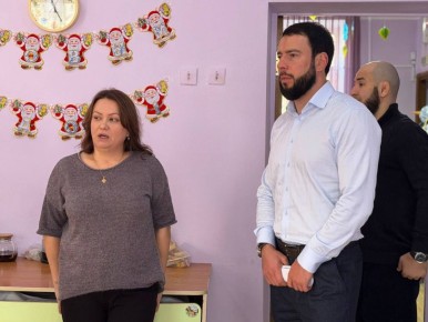 Детские сады №3 и №8, а также школа №25 в посёлке Красноармейск получат дополнительный инвентарь и технику