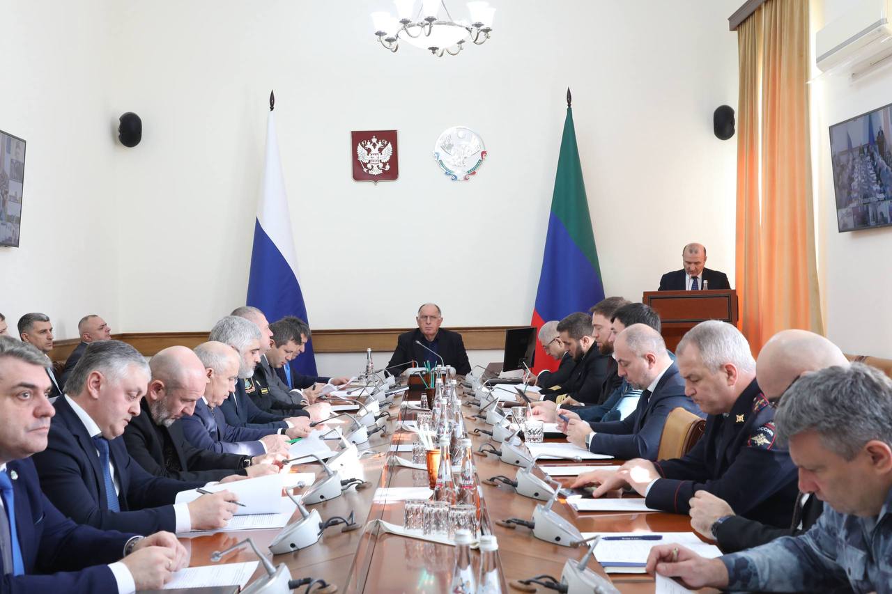 В Дагестане готовится проект подъездной автодороги к «Сухому порту» протяженностью 15,6 км В Дагестане готовится проект подъездной автодороги к «Сухому порту» протяженностью 15,6 км