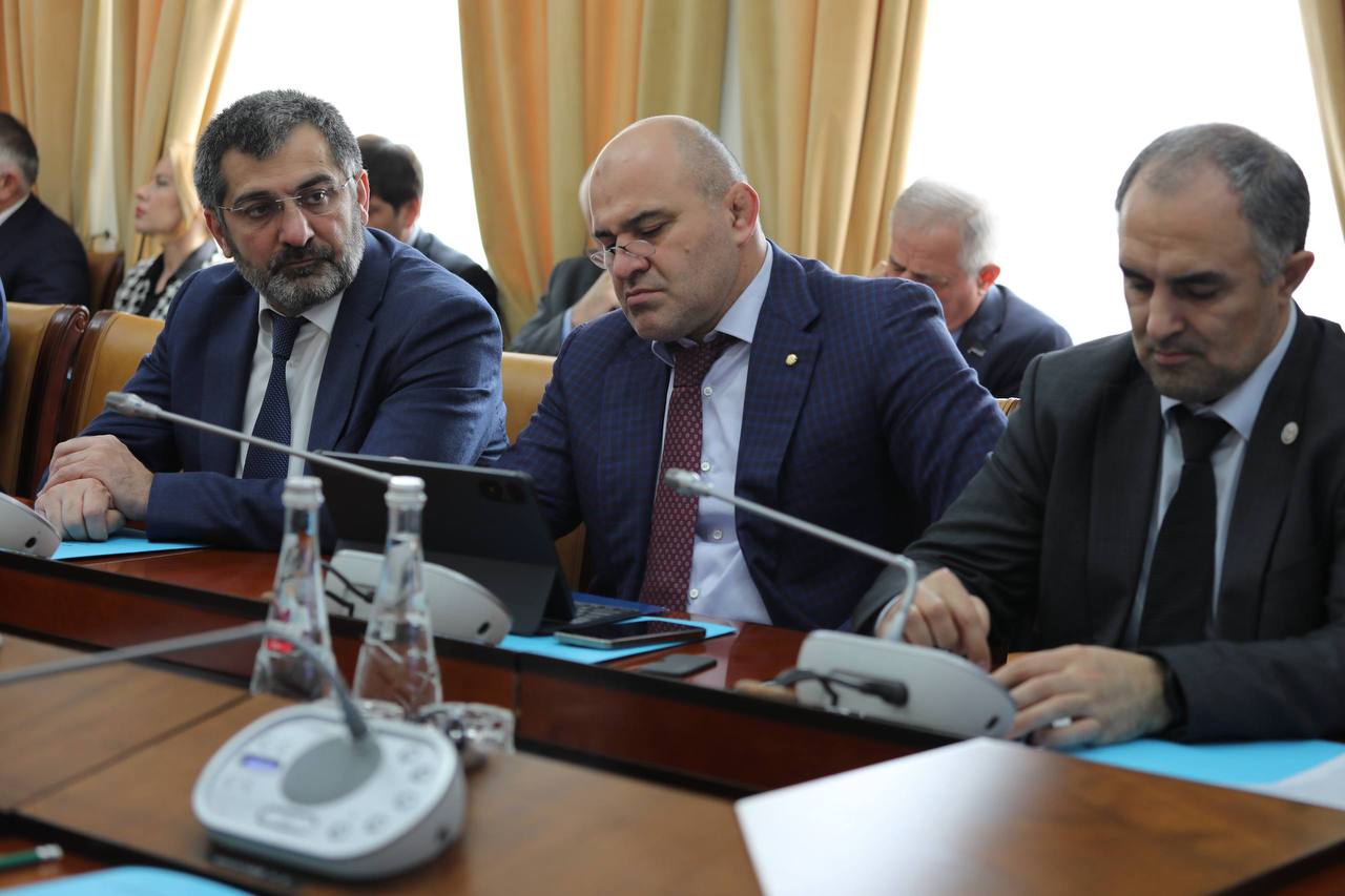 Абдулмуслим Абдулмуслимов провел заключительное в 2025 году заседание Правительства Дагестана Абдулмуслим Абдулмуслимов провел заключительное в 2025 году заседание Правительства Дагестана