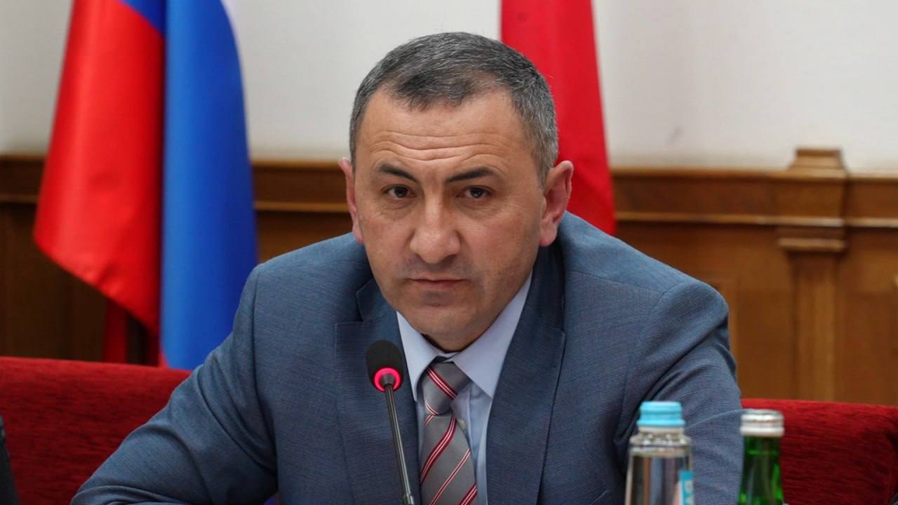 В здании столичной администрации состоялось пятое заседание Собрания депутатов Махачкалы первого созыва В здании столичной администрации состоялось пятое заседание Собрания депутатов Махачкалы первого созыва