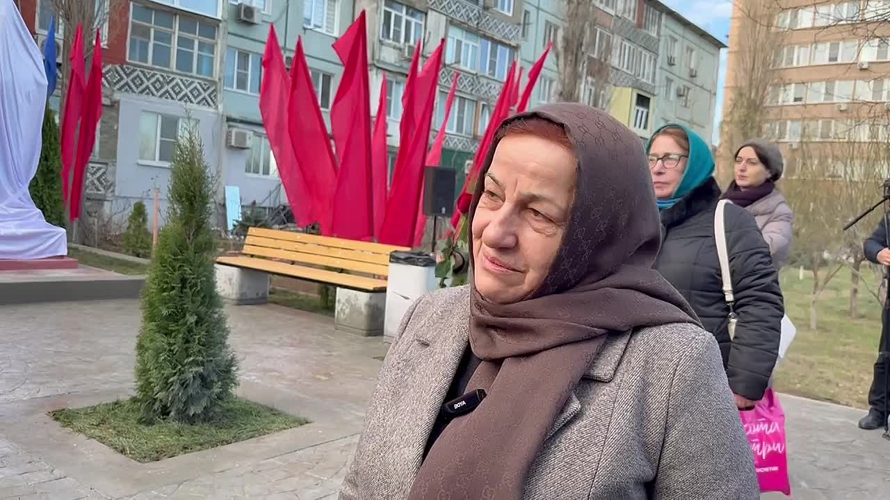 «Мой сын был первым Героем, который заслужил такое звание», — с гордостью отмечает мать героя Рукият Мусалаева