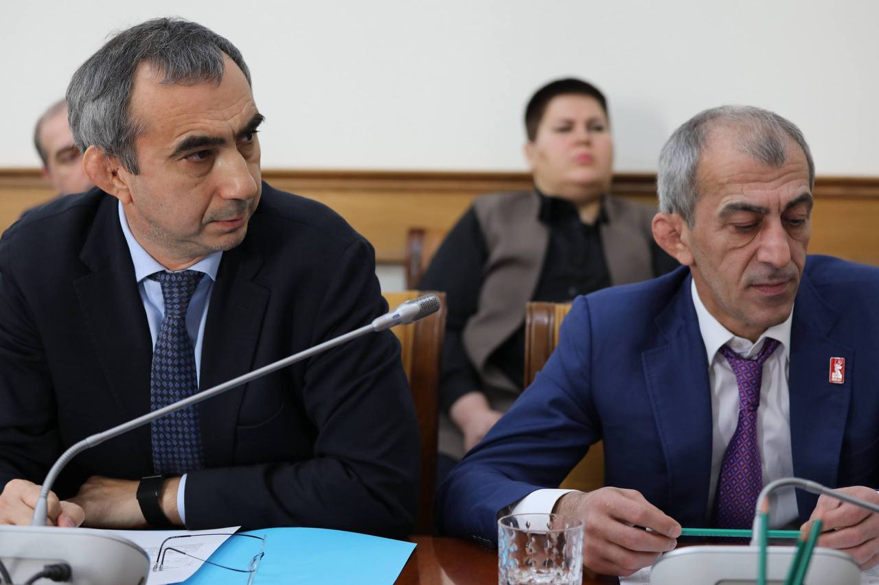 Абдулмуслим Абдулмуслимов провел заключительное в 2025 году заседание Правительства Дагестана Абдулмуслим Абдулмуслимов провел заключительное в 2025 году заседание Правительства Дагестана