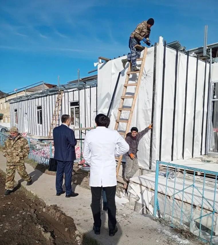 Абдурахман Махмудов оценил работу Кайтагской районной больницы Абдурахман Махмудов оценил работу Кайтагской районной больницы