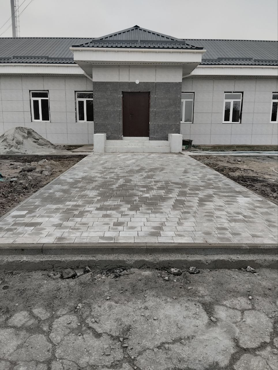 Специалисты из Дагестана завершили ремонт Дома культуры в подшефном Михайловском районе