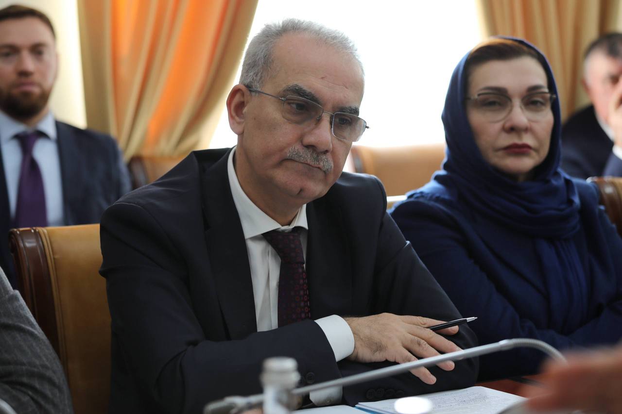 Абдулмуслим Абдулмуслимов:«Виноградарство остается бюджетообразующим экономическим сектором агропромышленного комплекса Дагестана» Абдулмуслим Абдулмуслимов:«Виноградарство остается бюджетообразующим экономическим сектором агропромышленного комплекса Дагестана»