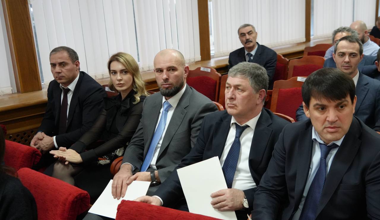 В здании столичной администрации состоялось пятое заседание Собрания депутатов Махачкалы первого созыва В здании столичной администрации состоялось пятое заседание Собрания депутатов Махачкалы первого созыва