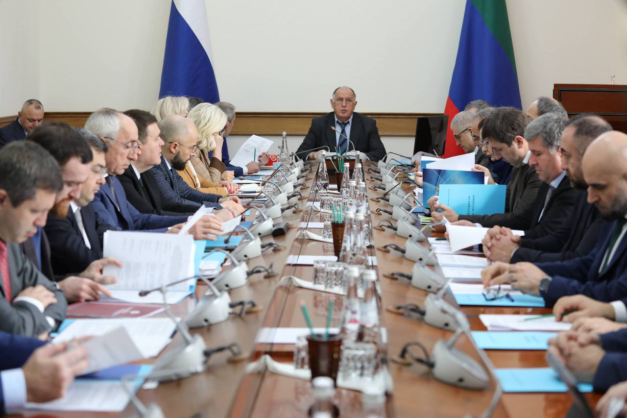 Абдулмуслим Абдулмуслимов провел заключительное в 2025 году заседание Правительства Дагестана Абдулмуслим Абдулмуслимов провел заключительное в 2025 году заседание Правительства Дагестана