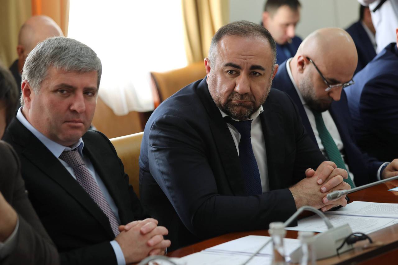 Абдулмуслим Абдулмуслимов:«Виноградарство остается бюджетообразующим экономическим сектором агропромышленного комплекса Дагестана» Абдулмуслим Абдулмуслимов:«Виноградарство остается бюджетообразующим экономическим сектором агропромышленного комплекса Дагестана»