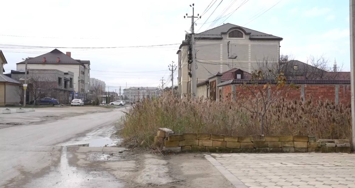 28 фактов самовольного занятия земель общего пользования выявили на улице 65-летия Победы в Махачкале 28 фактов самовольного занятия земель общего пользования выявили на улице 65-летия Победы в Махачкале