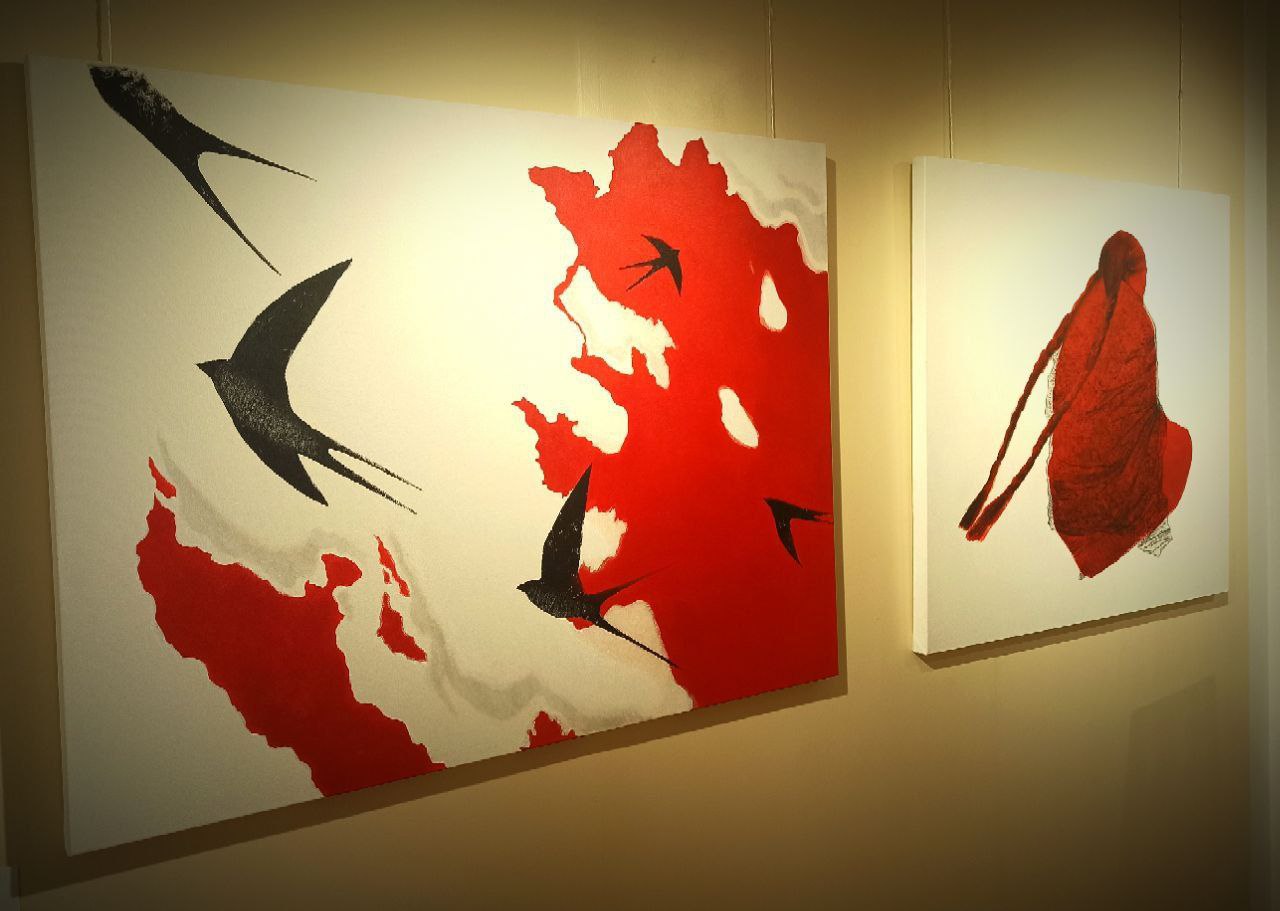 В Дагестанском музее изобразительных искусств им. П.С. Гамзатовой на днях открылась первая персональная выставка художника Светланы Савельевой «Сотворение мифа» В Дагестанском музее изобразительных искусств им. П.С. Гамзатовой на днях открылась первая персональная выставка художника Светланы Савельевой «Сотворение мифа»