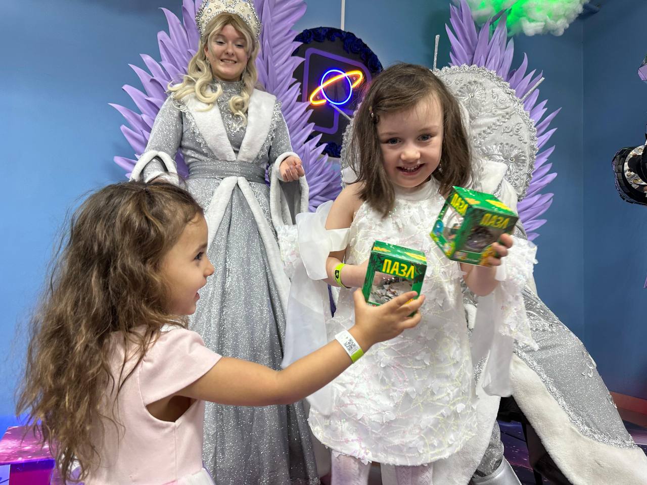 Минэкономразвития Дагестана устроило новогодний утренник для детей сотрудников и участников СВО Минэкономразвития Дагестана устроило новогодний утренник для детей сотрудников и участников СВО