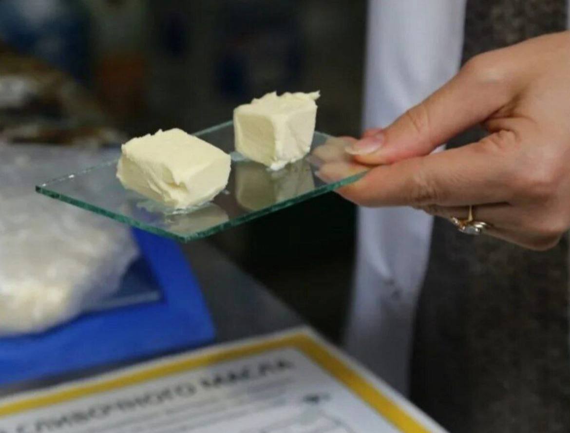 Роспотребнадзор Дагестана выявил фальсификацию в сливочном масле марок «Масло сливочное из Приэльбрусья» и «Фермерский продукт»