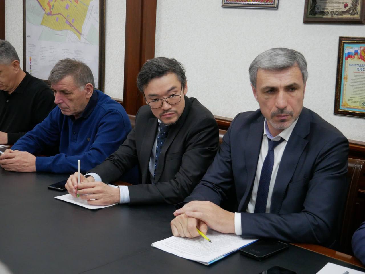 Проблемы электросетевого хозяйства города Дагестанские Огни стали предметом обсуждения на совещании под председательством министра энергетики и тарифов РД Марата Шихалиева Проблемы электросетевого хозяйства города Дагестанские Огни стали предметом обсуждения на совещании под председательством министра энергетики и тарифов РД Марата Шихалиева