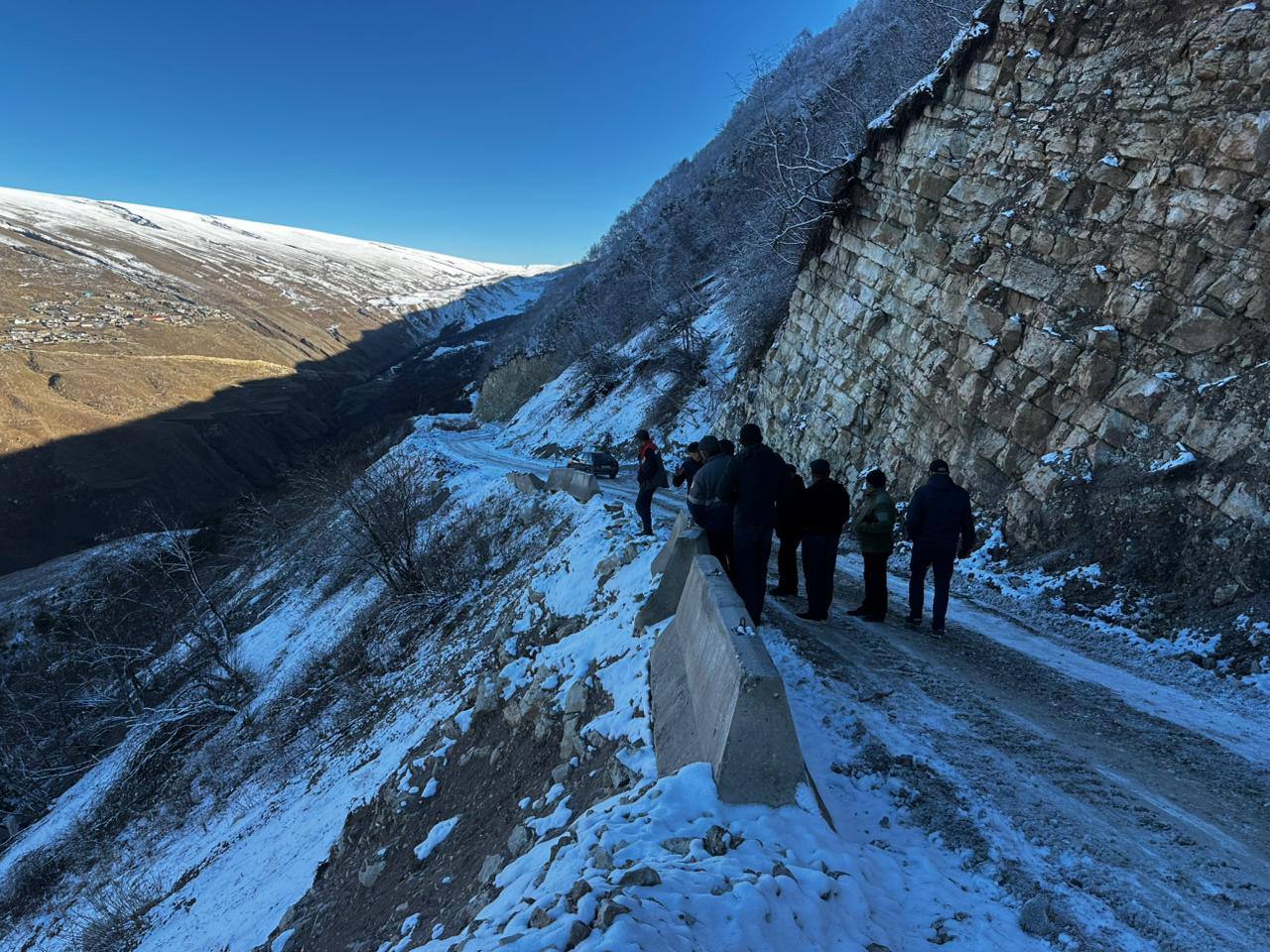 Итоги «Прямой линии» с Главой республики Сергеем Меликовым по вопросу автодороги «Мочох - Очло» Итоги «Прямой линии» с Главой республики Сергеем Меликовым по вопросу автодороги «Мочох - Очло»