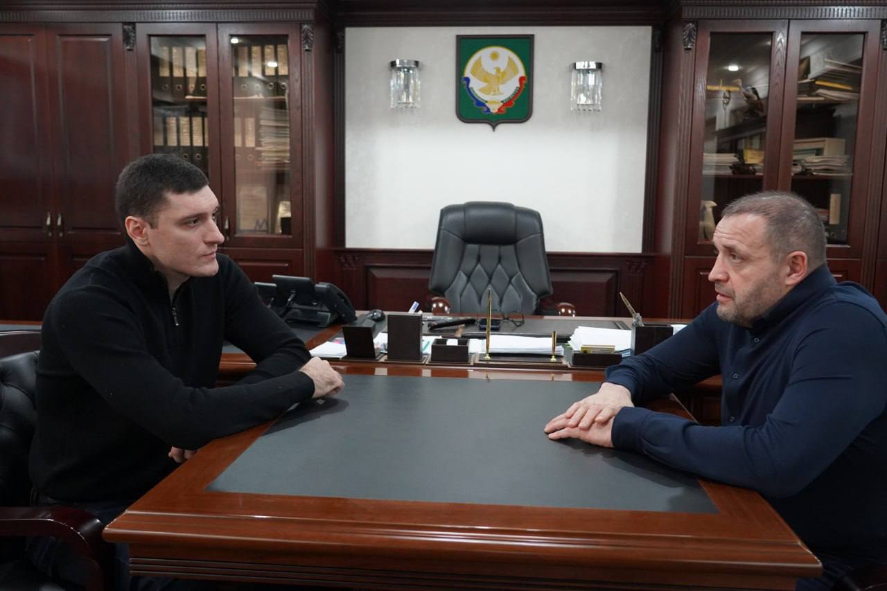 Корголи Корголиев встретился с Халидом Магомедовым, принявшим решение отправиться в зону СВО