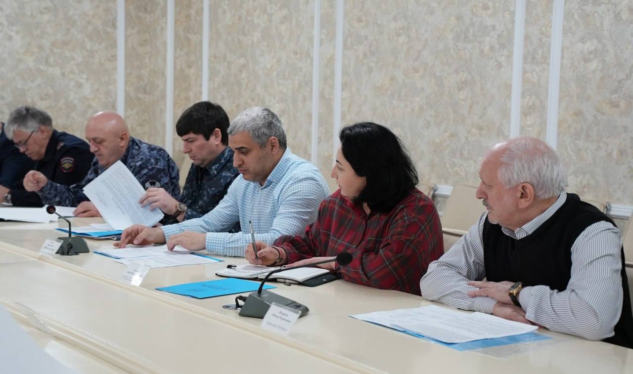 Корголи Корголиев провел заседание Антитеррористической комиссии Корголи Корголиев провел заседание Антитеррористической комиссии