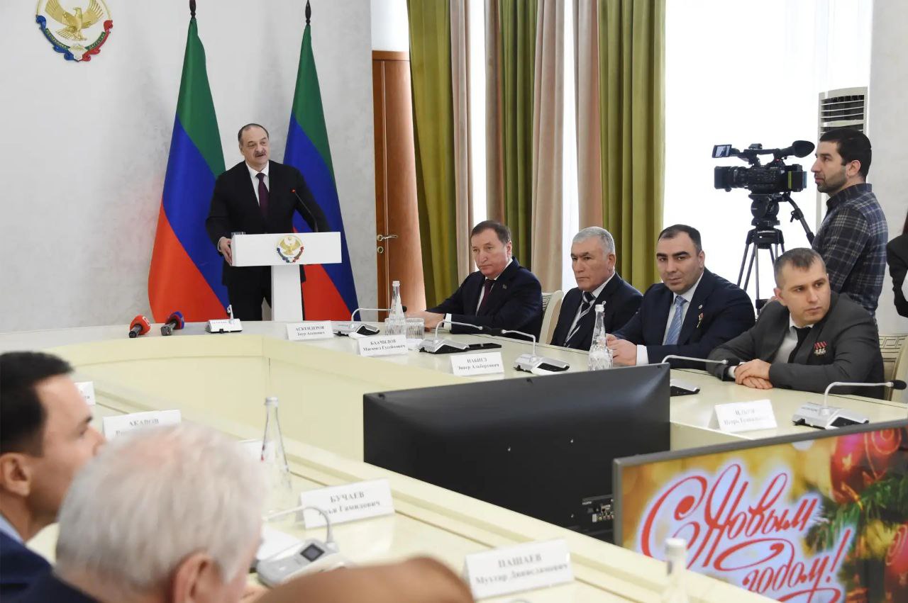 Председатель НС РД Заур Аскендеров принял участие в итоговой церемонии вручения государственных наград Председатель НС РД Заур Аскендеров принял участие в итоговой церемонии вручения государственных наград