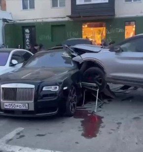 � ��������� �� ����� ������ ����������� Geely Coolray � Rolls-Royce, �������� ��������-������