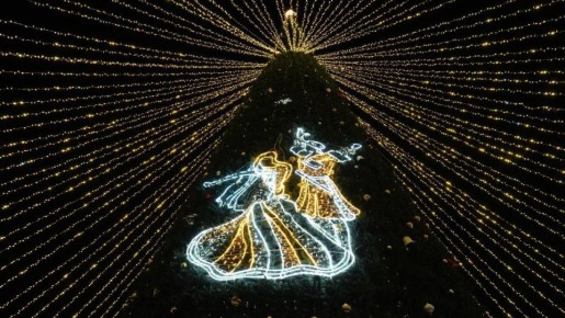 Эмилия Шахабутиновна: Новогодняя сказка в Махачкале продолжается!