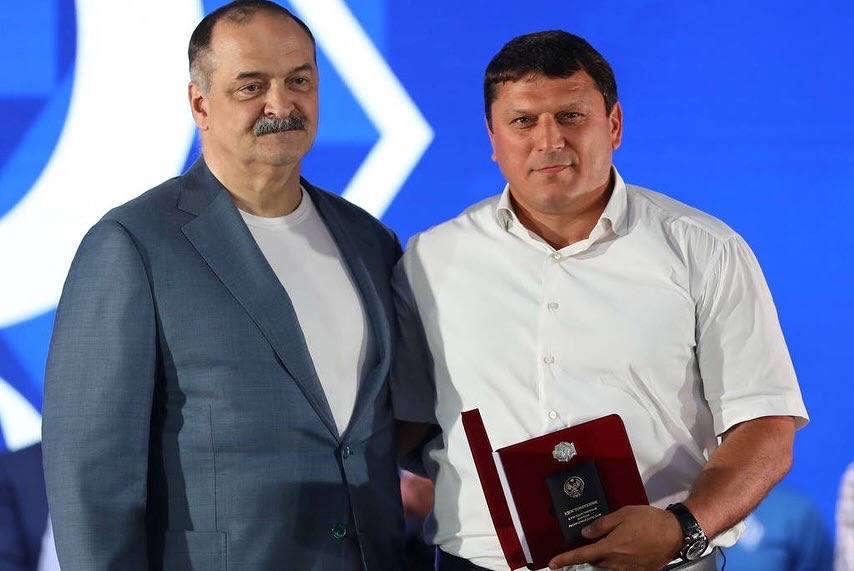 РФС обновит спортинвентарь в более чем 1000 школ-участниц проекта «Футбол в школе» по всей стране РФС обновит спортинвентарь в более чем 1000 школ-участниц проекта «Футбол в школе» по всей стране