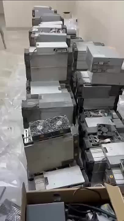 В Махачкале пресечена попытка подключения очередной незаконной майнинг-фермы