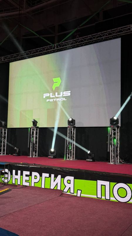 Полуфиналисты турнира по рестболу в Каспийске