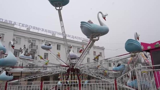 Новогодние аттракционы в подарок: Джамбулат Салавов поддержал семьи участников специальной военной операции