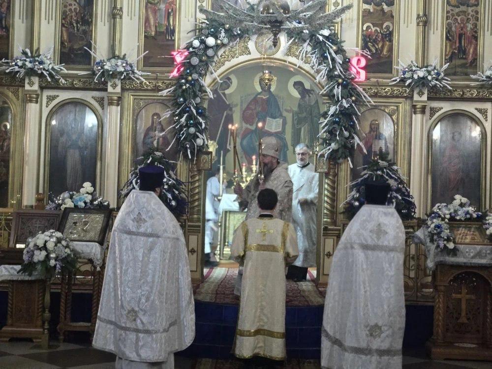 В Кафедральном Свято-Успенском Соборе г. Махачкалы прошла Праздничная Божественная литургия в честь Рождества Христова В Кафедральном Свято-Успенском Соборе г. Махачкалы прошла Праздничная Божественная литургия в честь Рождества Христова