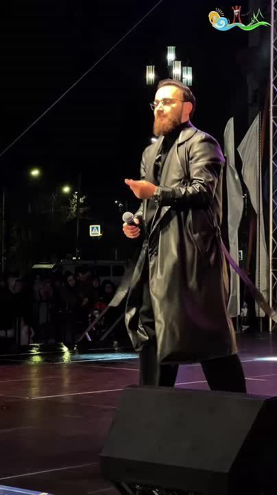 На сцене главной площади Махачкалы - группа «Бахтавар»!