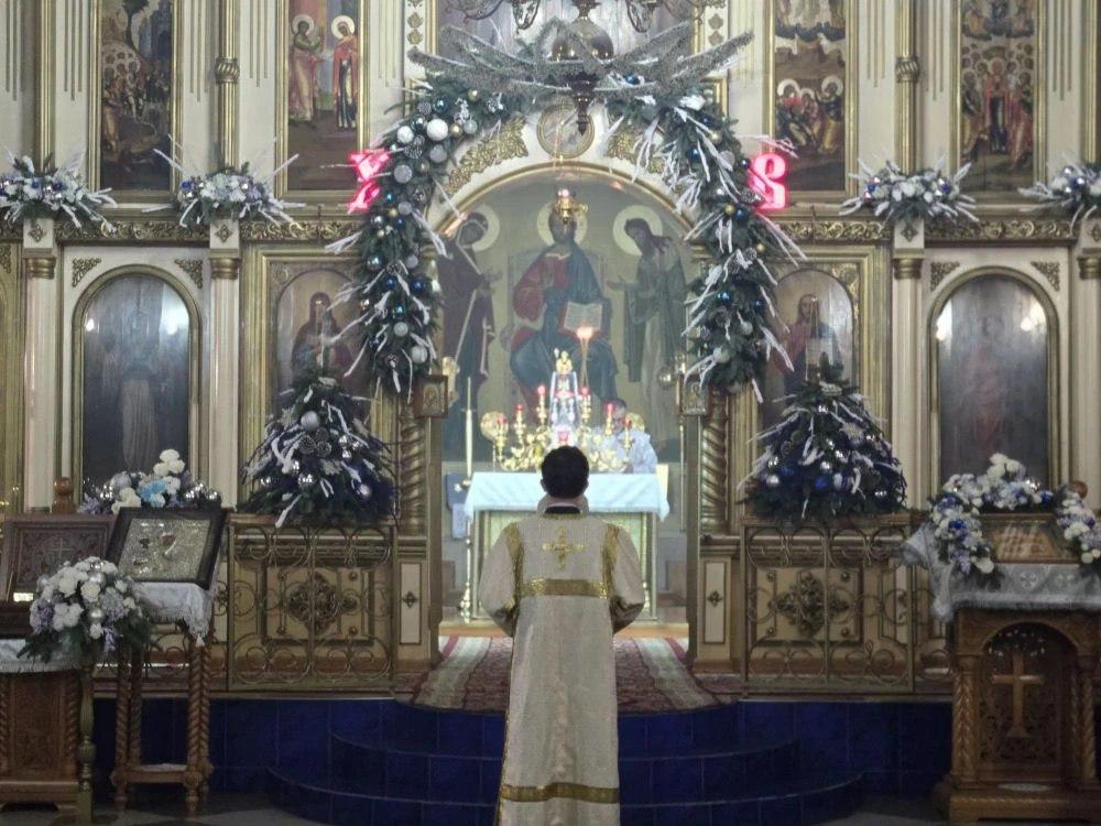 В Кафедральном Свято-Успенском Соборе г. Махачкалы в в эти минуты проходит Праздничная Божественная литургия в честь Рождества Христова В Кафедральном Свято-Успенском Соборе г. Махачкалы в в эти минуты проходит Праздничная Божественная литургия в честь Рождества Христова