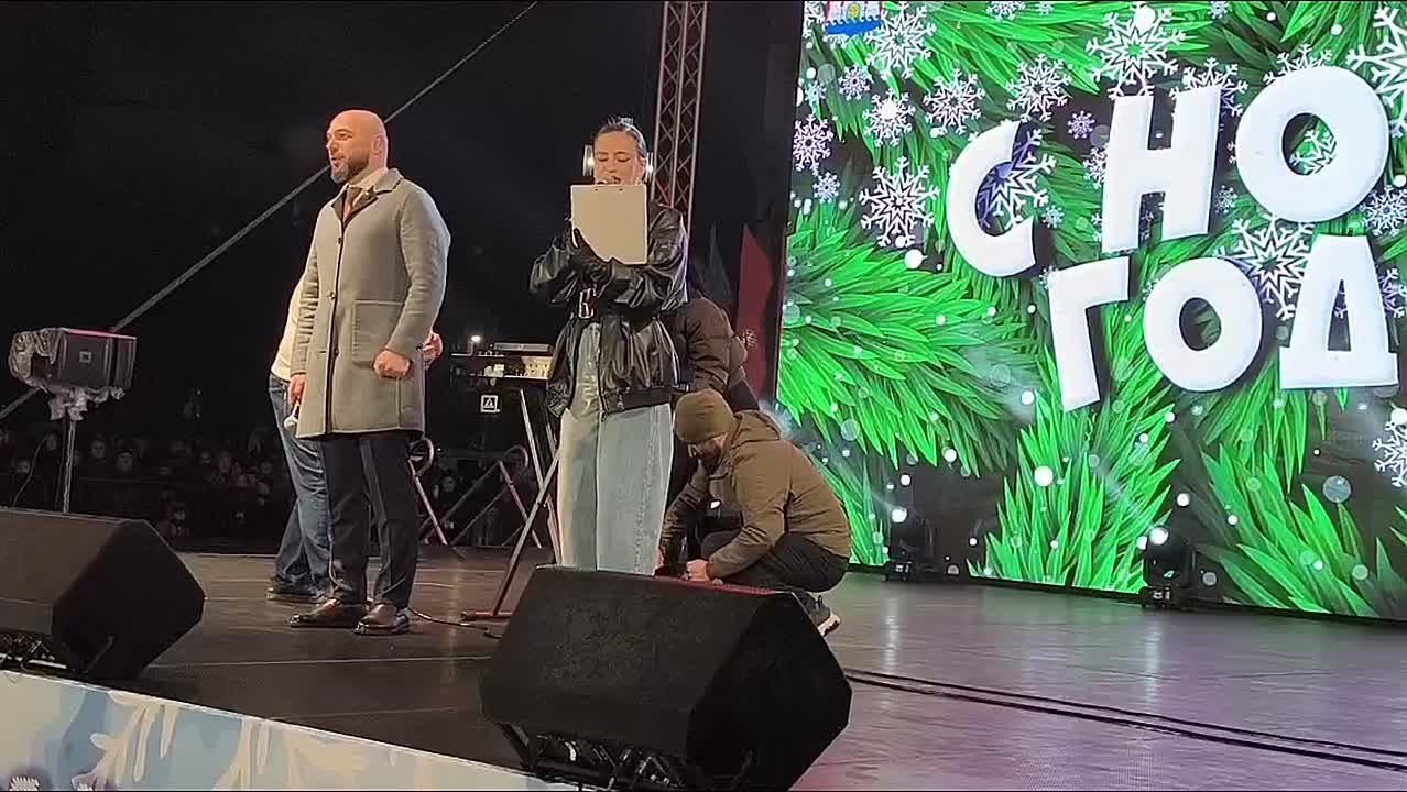 Масштабный фестиваль «С Новым годом, Дагестан!» продолжает собирать десятки тысяч гостей на центральной площади Махачкалы