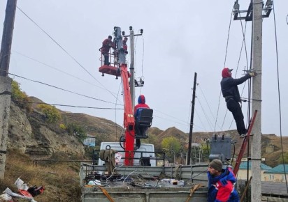 Энергетики восстанавливают подачу электричества в 13 горных районах Дагестана после удара стихии