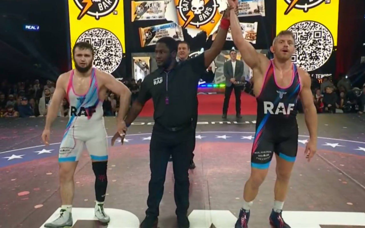 Сегодня ранним утром в американском городе Санрайз (штат Флорида) состоялся пятый турнир по вольной борьбе лиги Real American Freestyle (RAF)