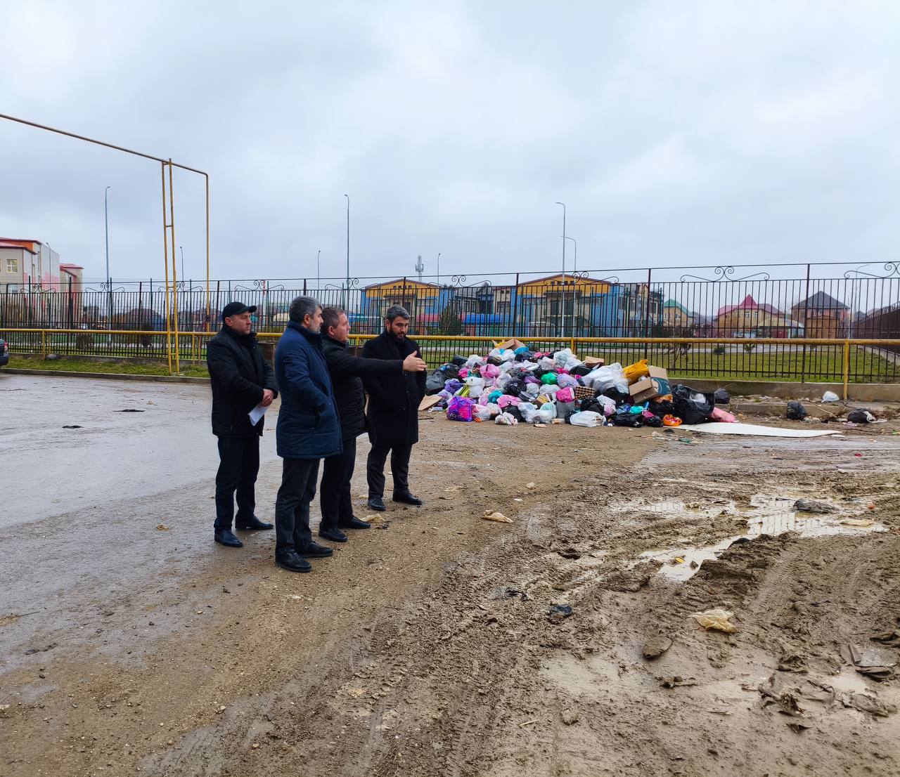 Мэрию Каспийска обязали навести порядок с нехваткой мусорных баков в многоквартирных жилых районах