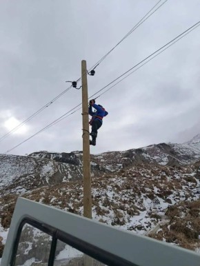 Специалисты «Дагэнерго» восстанавливают электроснабжение после снегопада в горных и предгорных районах Дагестана