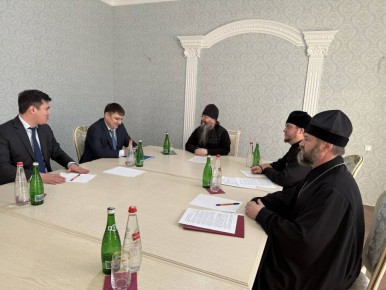 Архиепископ Варлаам встретился с руководителем Администрации Главы и Правительства Республики Дагестан