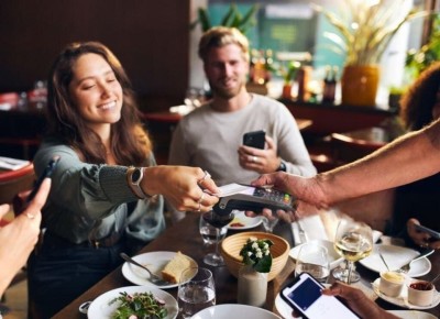 ������ �� QR-����: ��� �������� ������������ �� �������� �����������