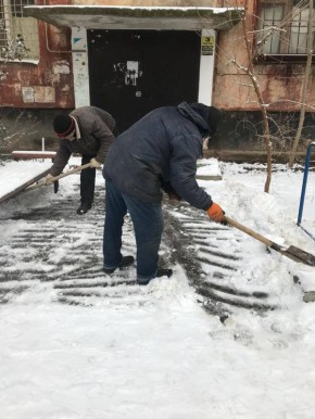 Управляющие компании и ТСЖ по поручению столичного УМЖК проводят работы по расчистке придомовых территорий