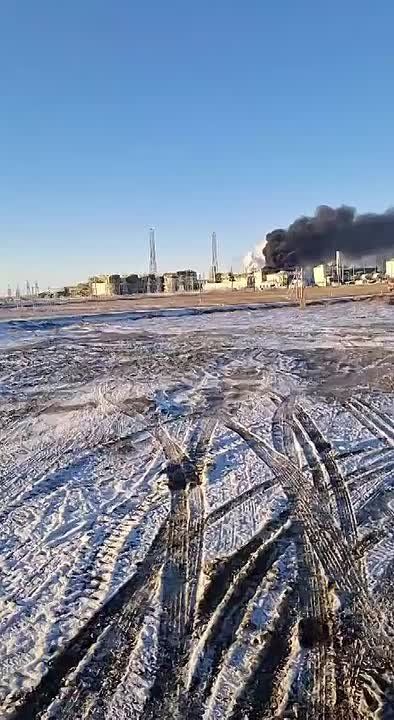 Всё гораздо хуже. Сразу после возгорания на втором по величине месторождении нефти в Казахстане в представительстве оператора ТОО «Тенгизшевройл» поспешили заявить об оперативном устранении проблемы