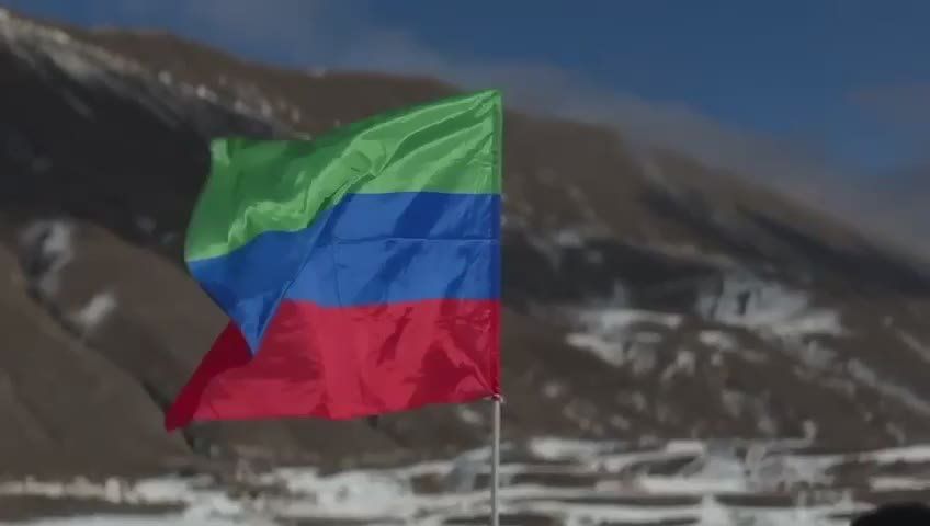 Любители зимнего купания окунулись в проруби в Мочохе