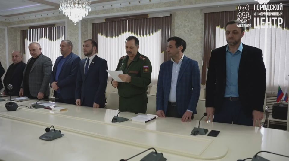 Корголи Корголиев передал медаль Суворова семье погибшего участника СВО Арслана Батаева