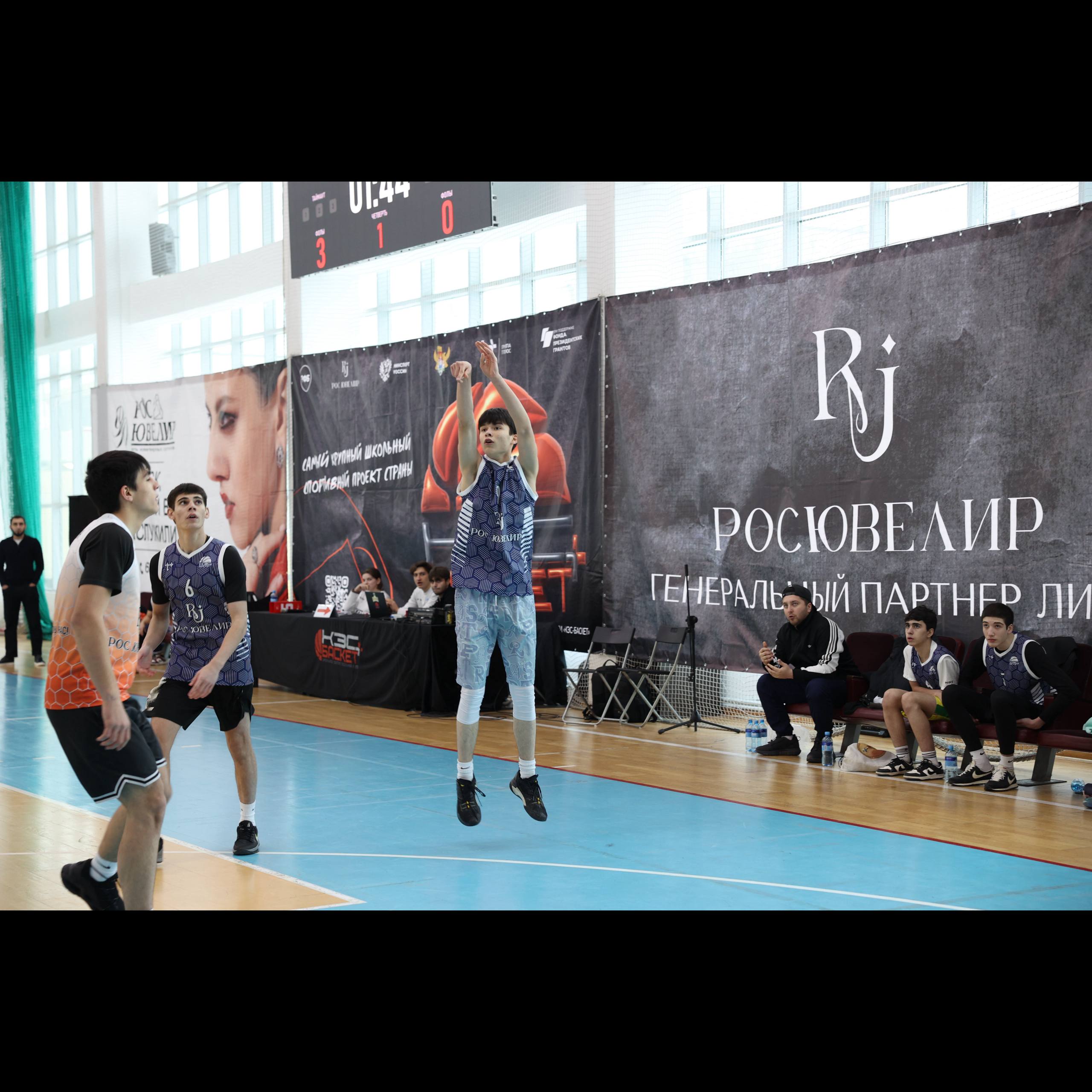 В Махачкале прошёл третий дивизиональный этап центральной зоны школьной баскетбольной лиги КЭС-БАСКЕТ! В Махачкале прошёл третий дивизиональный этап центральной зоны школьной баскетбольной лиги КЭС-БАСКЕТ!