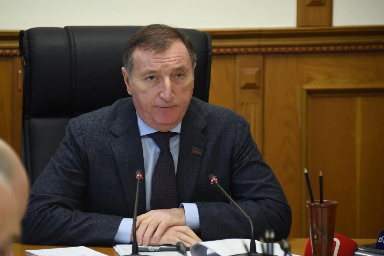 Заур Аскендеров: «Мы вместе уже многого достигли. При поддержке республики реконструированы и введены в эксплуатацию школы, детские сады, больницы. Проводится капитальный ремонт многоэтажных домов, культурных и спортивных...