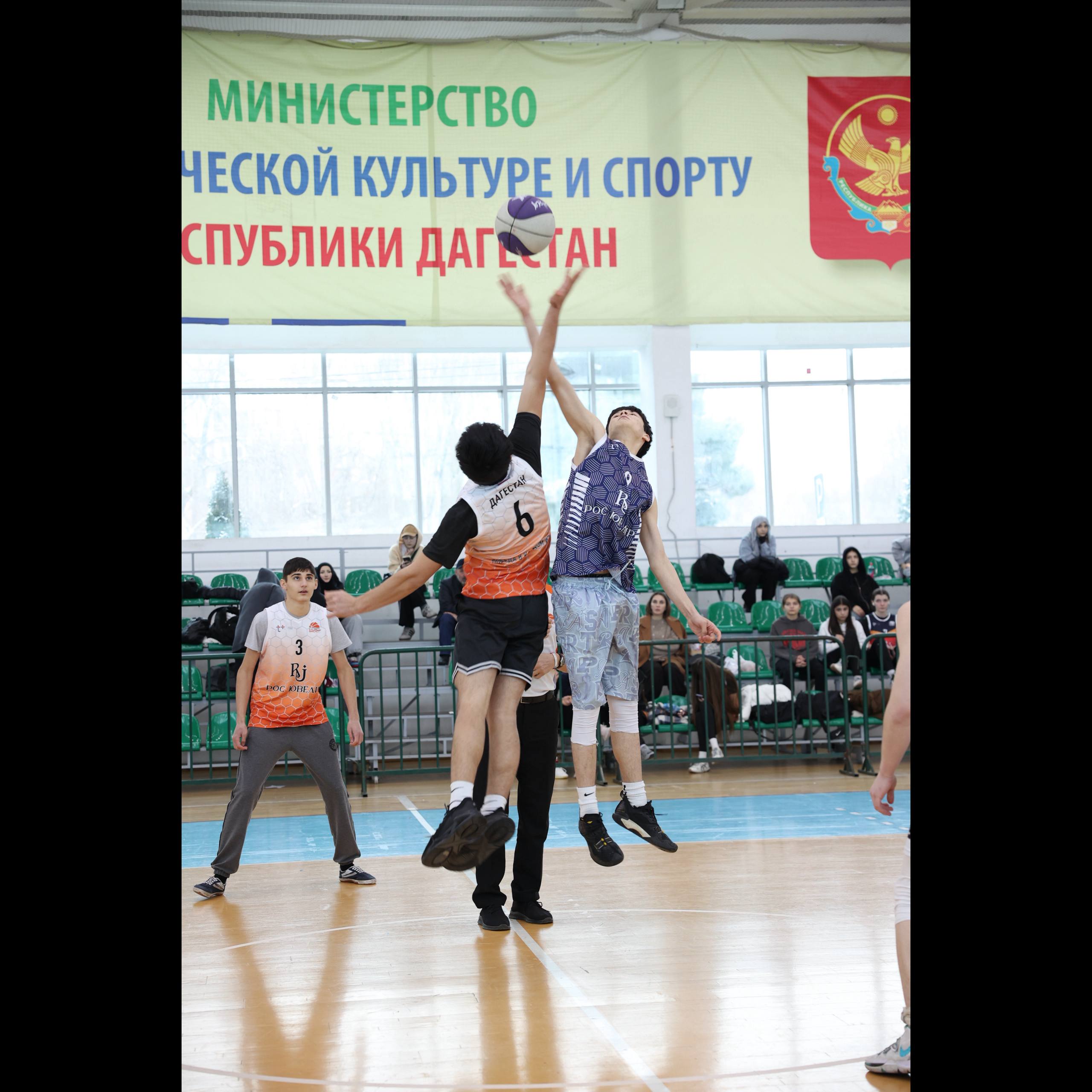 В Махачкале прошёл третий дивизиональный этап центральной зоны школьной баскетбольной лиги КЭС-БАСКЕТ! В Махачкале прошёл третий дивизиональный этап центральной зоны школьной баскетбольной лиги КЭС-БАСКЕТ!